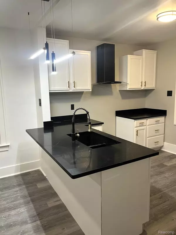 Detroit, MI 48213,12091 KILBOURNE ST