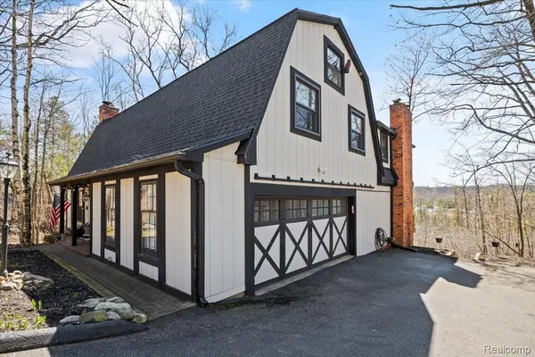 Clarkston, MI 48346,6885 DEERHILL DR