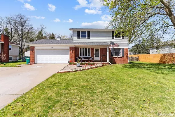 Owosso, MI 48867,1015 MEADOW DR