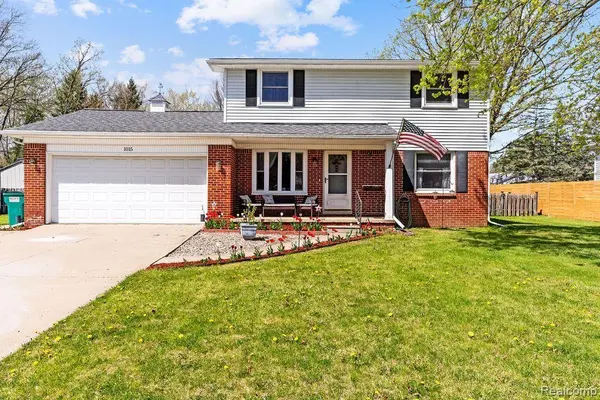 Owosso, MI 48867,1015 MEADOW DR