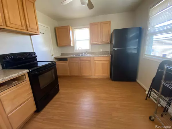 Burton, MI 48529,1424 CONNELL ST