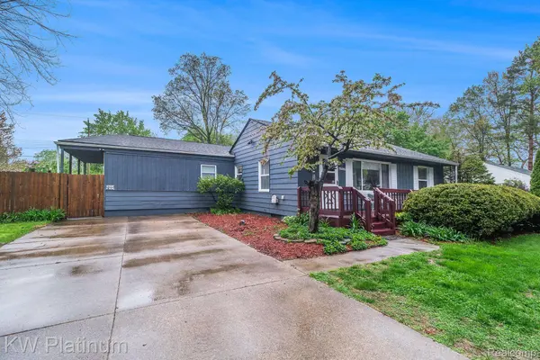 Shelby Twp, MI 48317,48525 ORIOLE ST