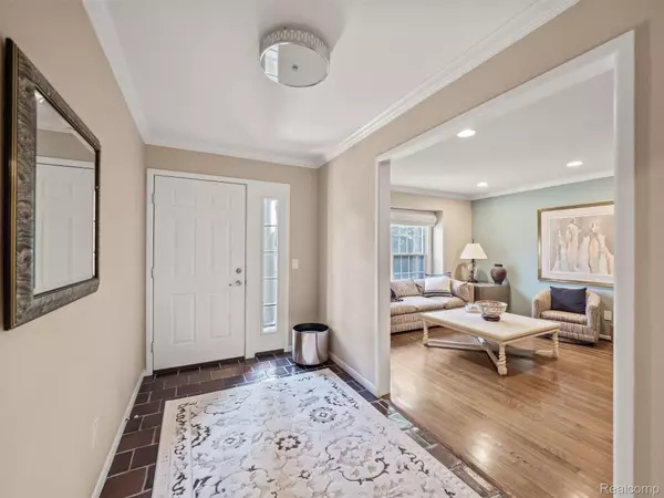 West Bloomfield, MI 48323,4410 KNIGHTSBRIDGE LN