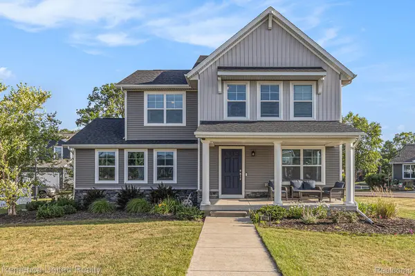 Howell, MI 48855,631 Grafton LN