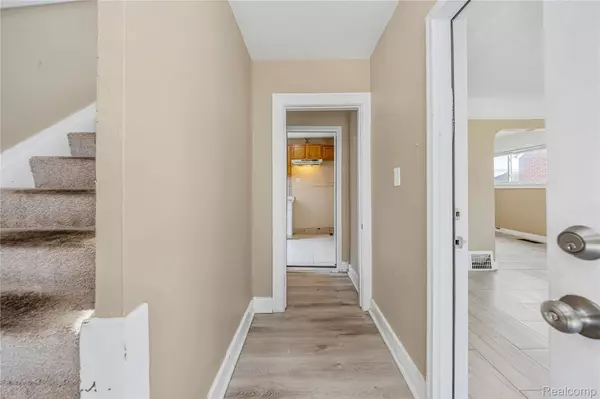 Detroit, MI 48227,11327 Hartwell ST