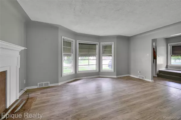 Detroit, MI 48219,16540 Evergreen RD