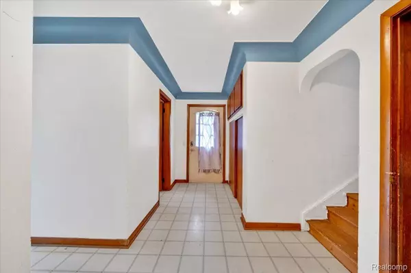 Columbiaville, MI 48421,5416 Sandy LN