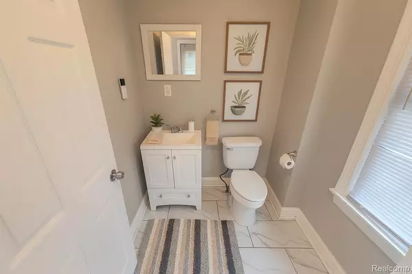 Detroit, MI 48214,3459 Saint Clair ST