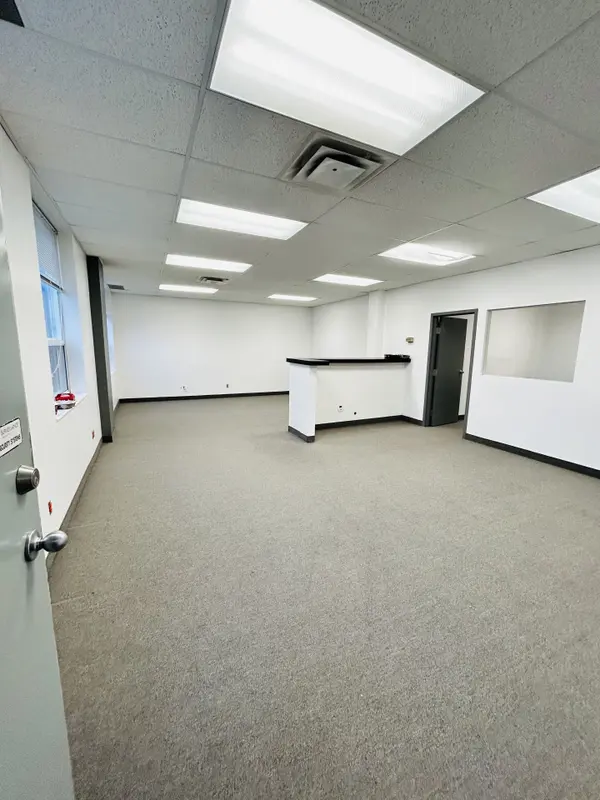 Burlington, ON L7R 2G6,Address not disclosed