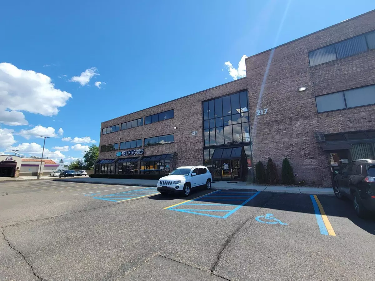 Plymouth, MI 48170,217 Ann Arbor RD W #302