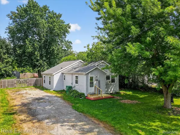 Auburn Hills, MI 48326,3096 Stirling AVE