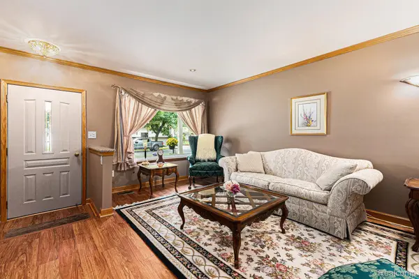 Troy, MI 48083,2891 Winter DR