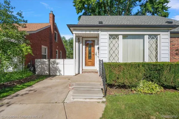 Redford, MI 48239,12811 Wormer