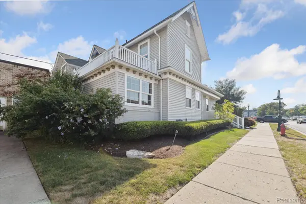 Rochester, MI 48307,127 W University DR