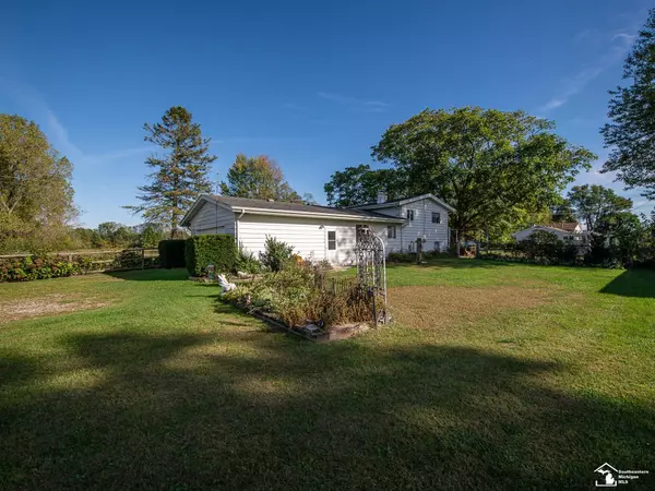 Petersburg, MI 49270,4824 Summerfield RD