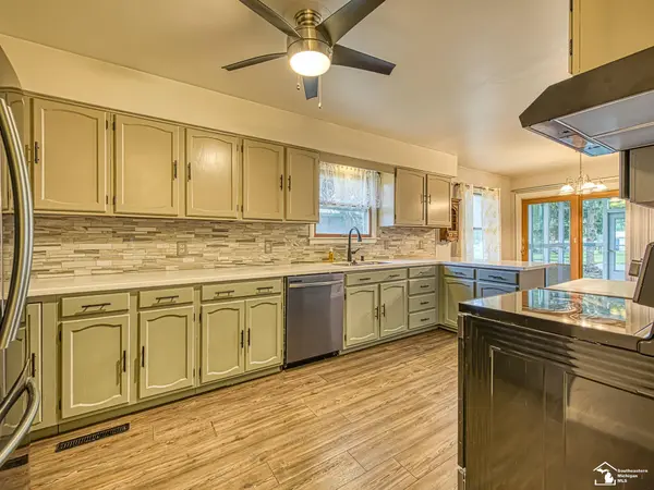 Petersburg, MI 49270,260 Petersburg RD