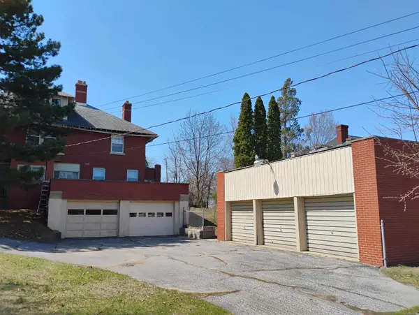 1106 State ST, Bay City, MI 48706