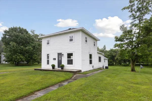 Vassar, MI 48768,716 N Cass AVE