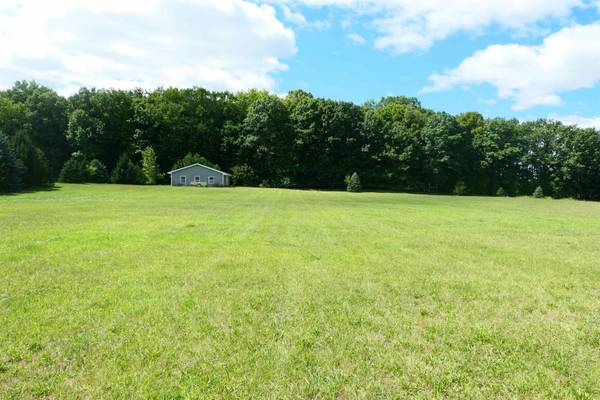 5833 E Horse Creek,  Saint Louis,  MI 48880