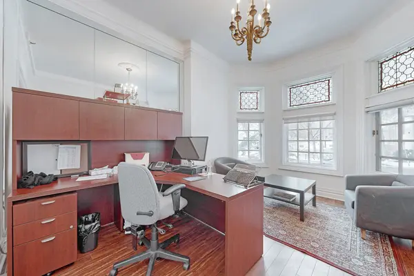 Toronto C08, ON M4Y 1M7,17 Isabella ST #1