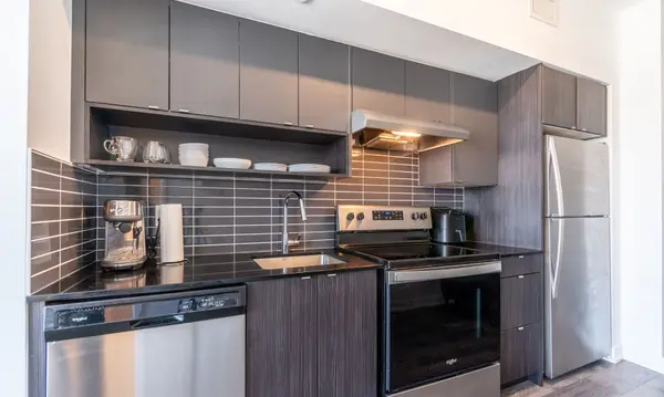 Burlington, ON L7T 0C7,1119 Cooke BLVD #B225