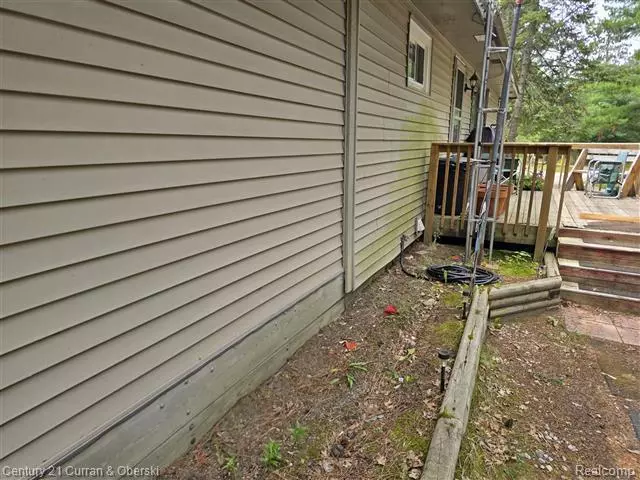 10681 Pines TRL, Roscommon, MI 48653