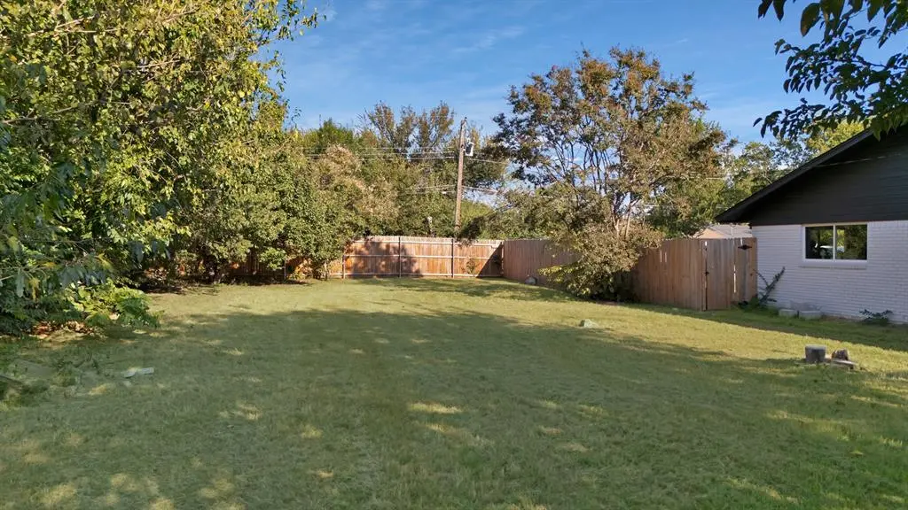 Grand Prairie, TX 75051,406 16th Street