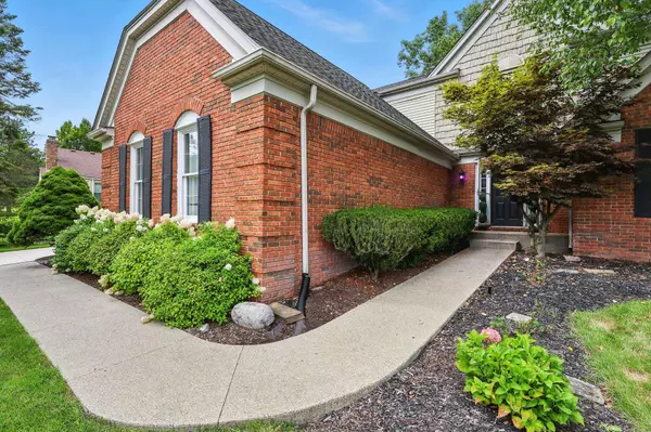 Rochester Hills, MI 48306,2208 Chippenham Chase DR