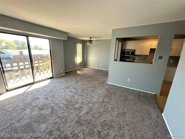 Farmington Hills, MI 48334,32005 W 12 Mile RD #301