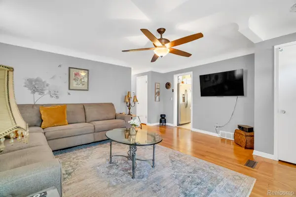 Dearborn Heights, MI 48125,4209 Vassar ST