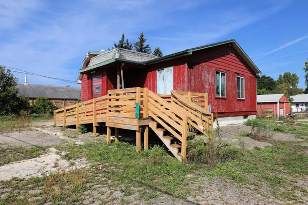 2246 W Coldwater RD, Mt Morris Twp, MI 48505