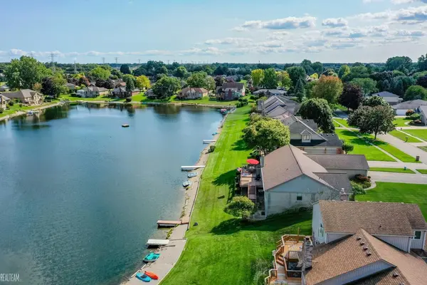 Shelby Twp, MI 48315,46874 Spruce DR