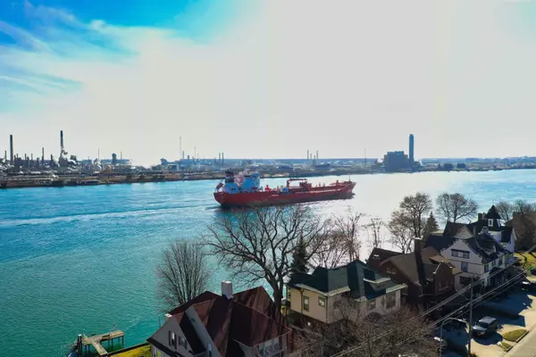 Port Huron, MI 48060,2444 Military ST