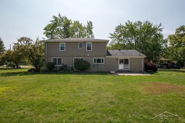 1105 Fairfield DR, Mt Pleasant, MI 48858