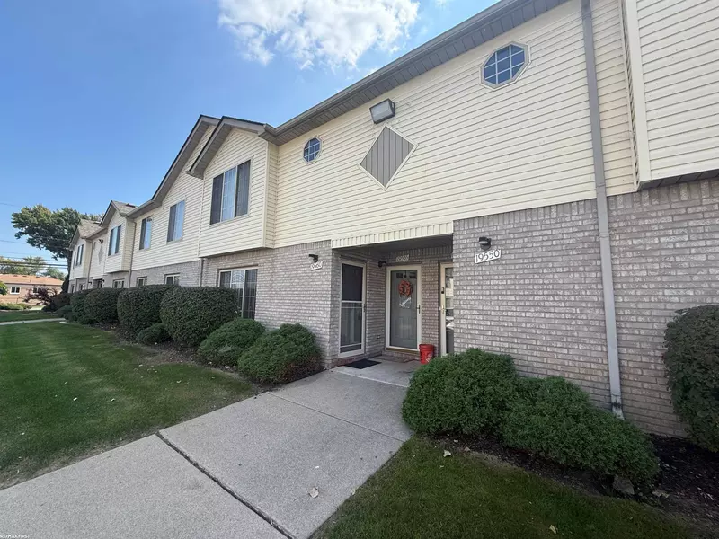 19560 Spagnuolo Lane LN, Roseville, MI 48066