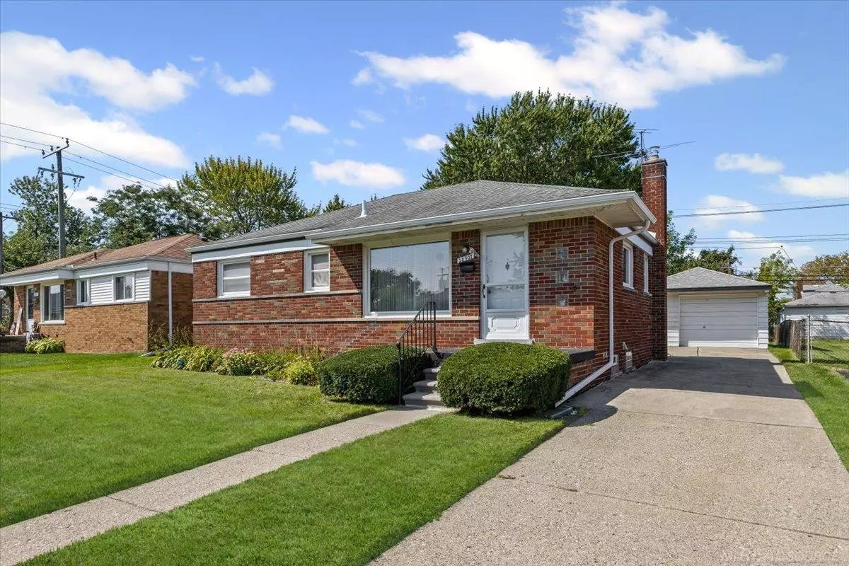Saint Clair Shores, MI 48081,28907 Beste ST