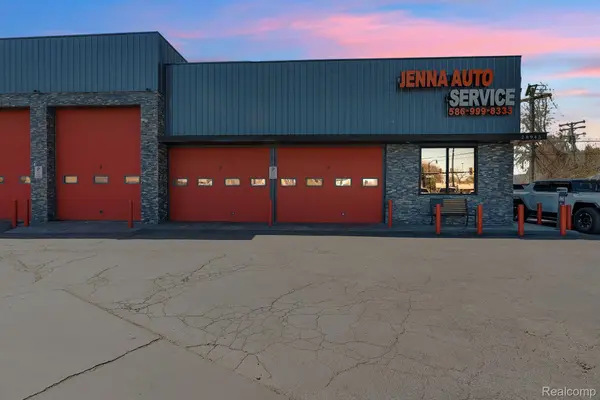 28945 UTICA RD, Roseville, MI 48066