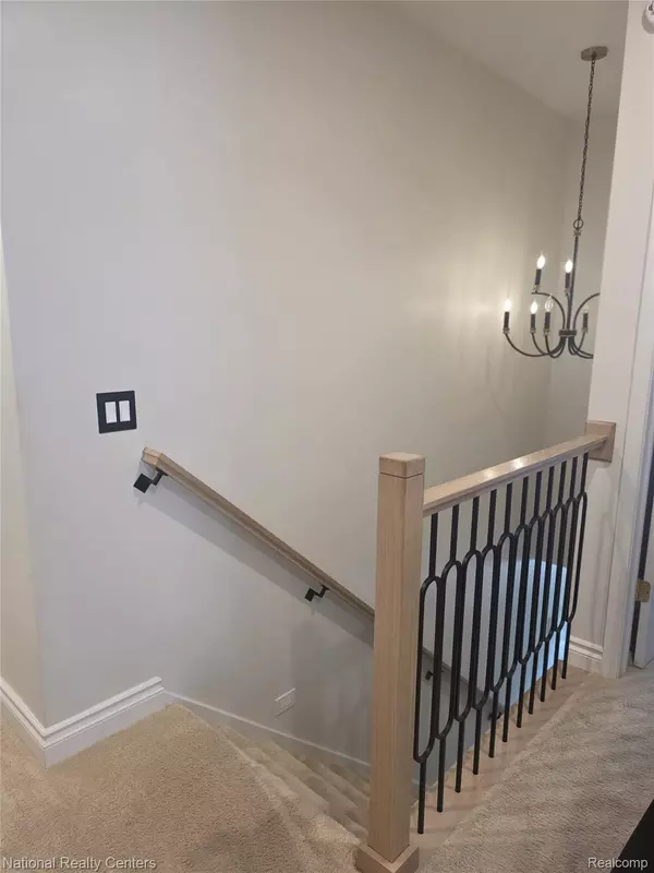 Redford, MI 48188,40488 Glen Eagle LN