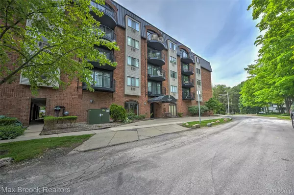 Birmingham, MI 48009,35300 Woodward AVE #503