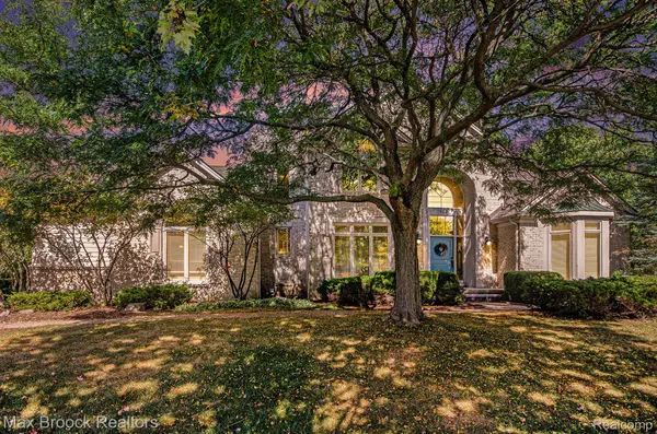 Troy, MI 48098,1976 Club DR