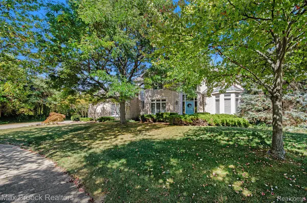 Troy, MI 48098,1976 Club DR