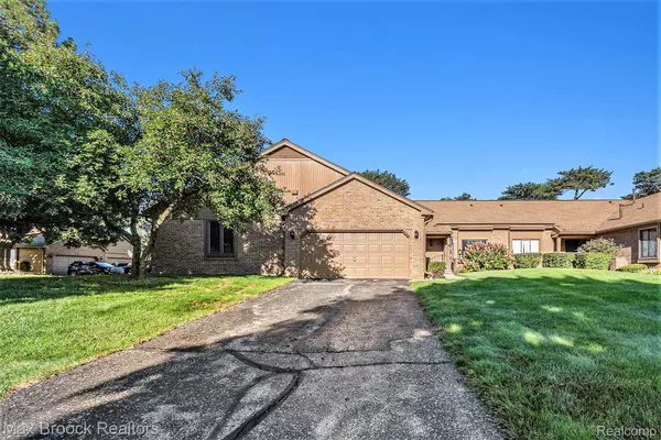 2198 London Bridge DR,  Rochester Hills,  MI 48307