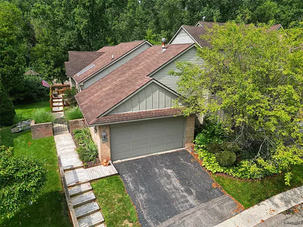 Farmington Hills, MI 48331,37440 Legends Trail DR