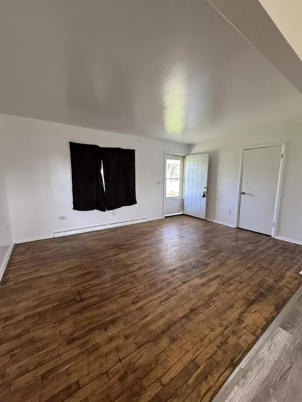 Saginaw, MI 48601,3143-3145 Walters DR