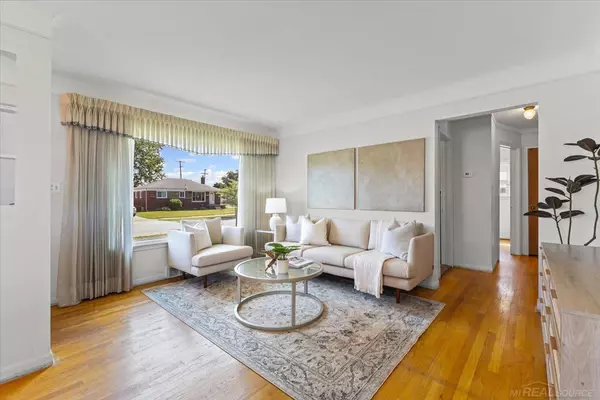 Saint Clair Shores, MI 48081,28907 Beste ST