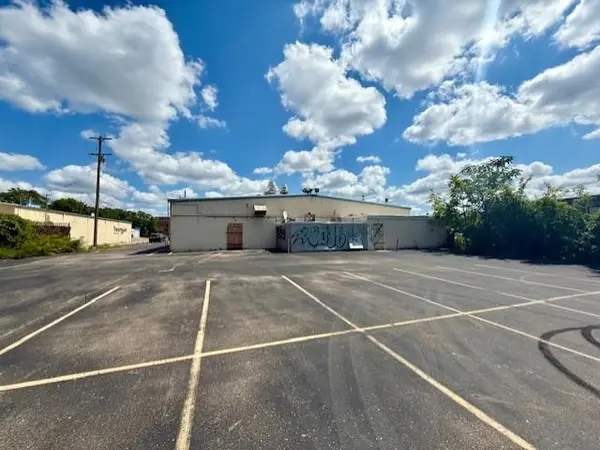 Flint, MI 48507,2320 S Dort HWY