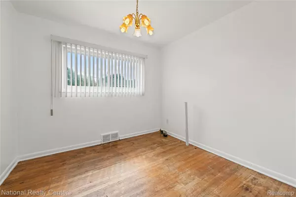 Westland, MI 48186,31511 Hazelwood ST