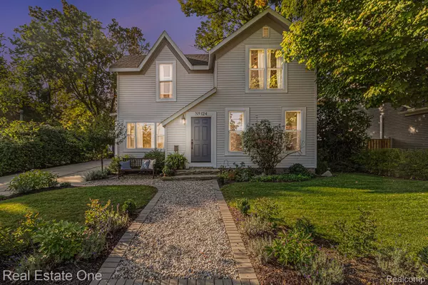 124 Oakland ST, Milford, MI 48381