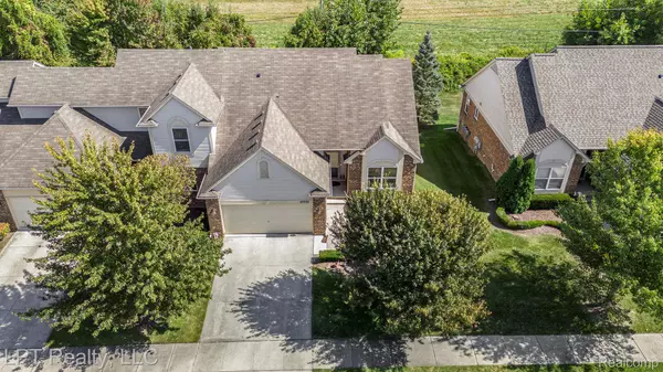 45550 Rathmore DR E, Macomb, MI 48044