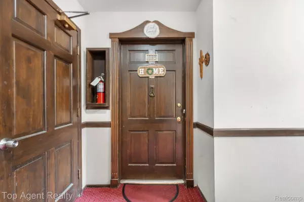 Farmington Hills, MI 48334,27557 W Echo VLY #153